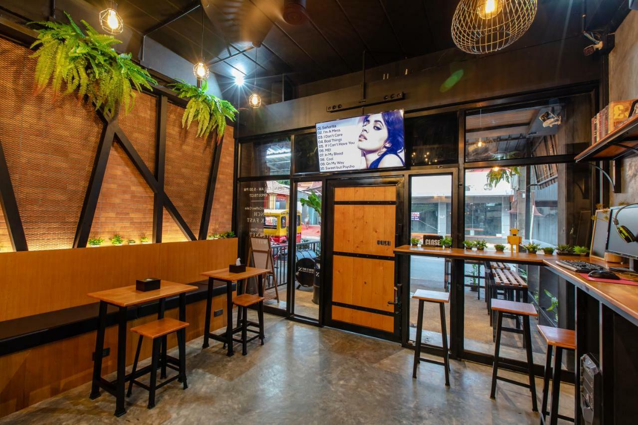 Phuket The Z Nite Hostel מראה חיצוני תמונה