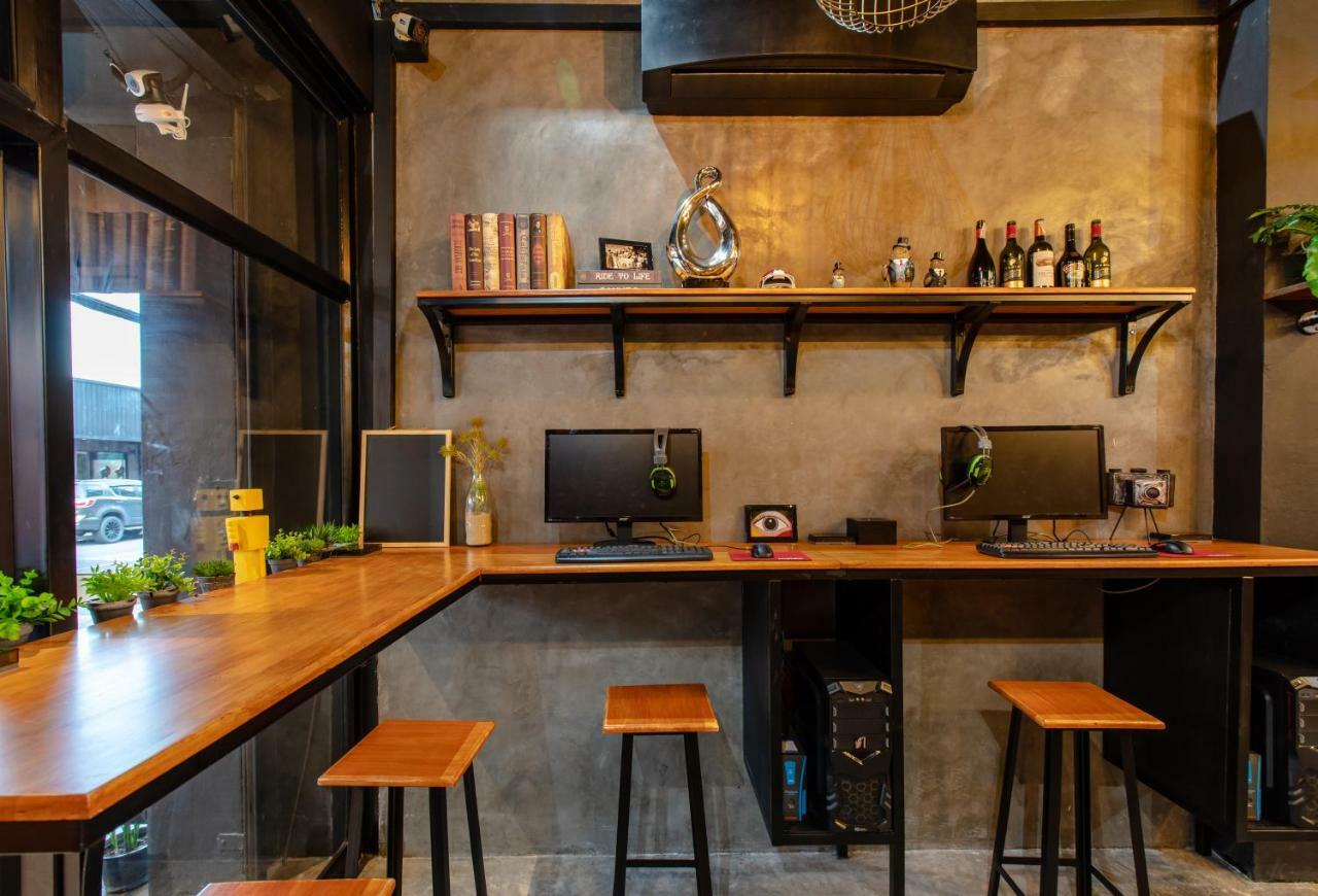 Phuket The Z Nite Hostel מראה חיצוני תמונה