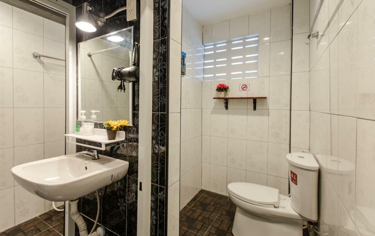 Phuket The Z Nite Hostel מראה חיצוני תמונה